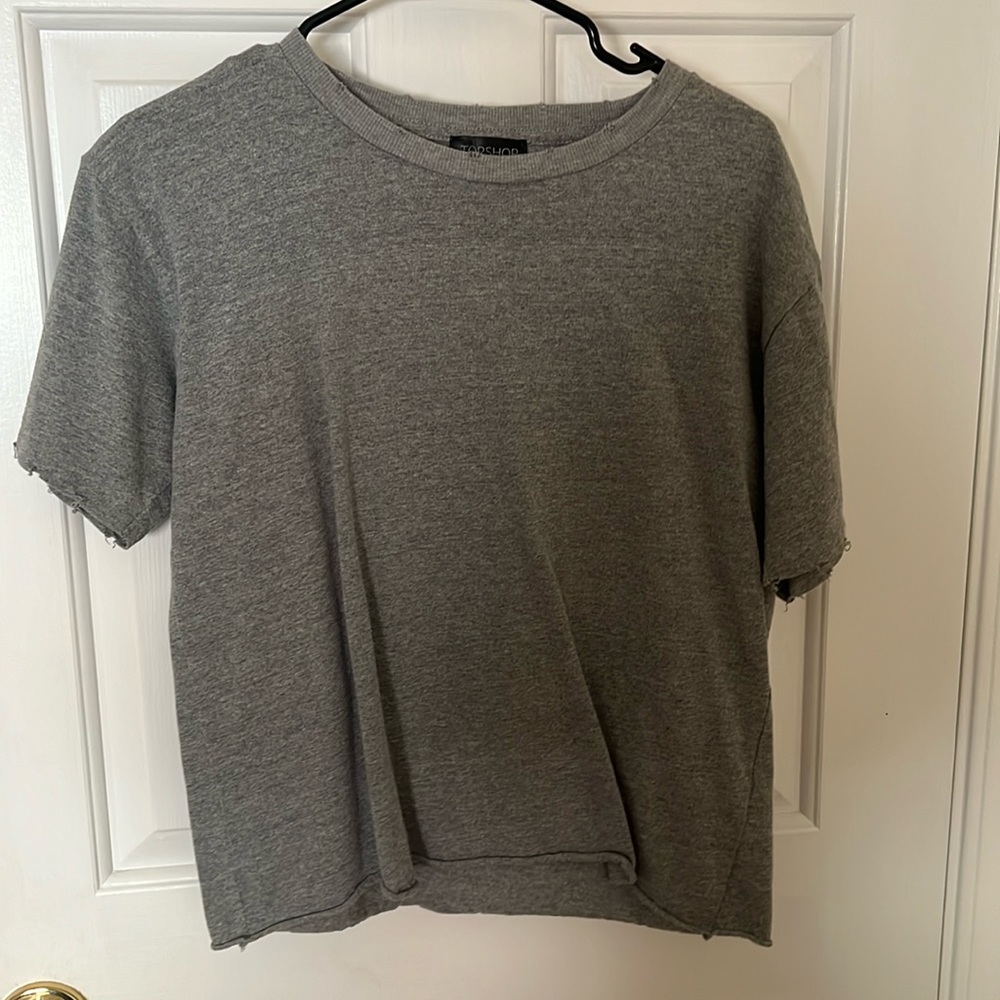 TOPSHOP distressed, gray tee